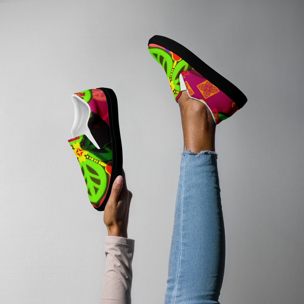 Women’s slip-on canvas shoes