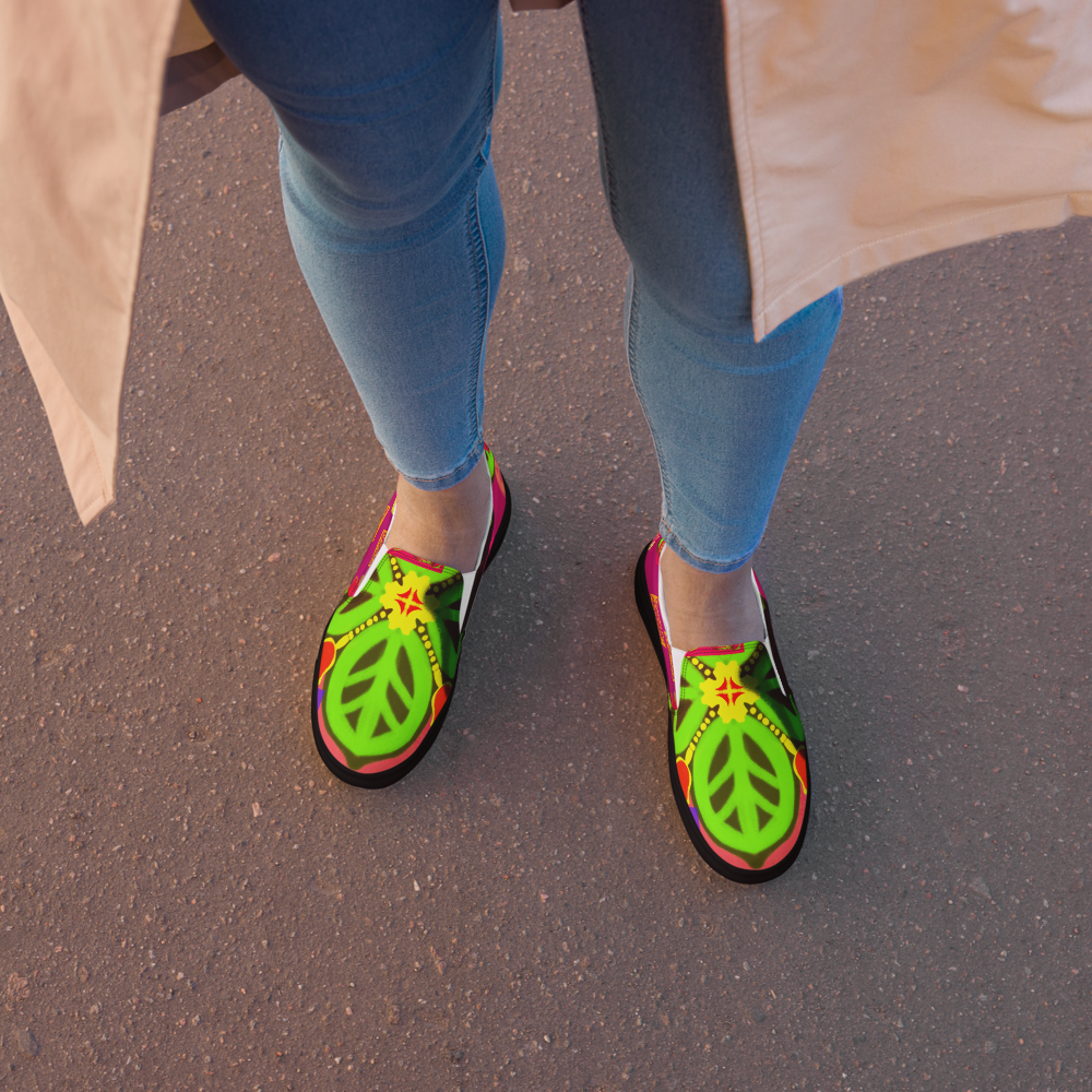 Women’s slip-on canvas shoes