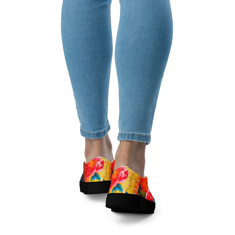 Women’s slip-on canvas shoes